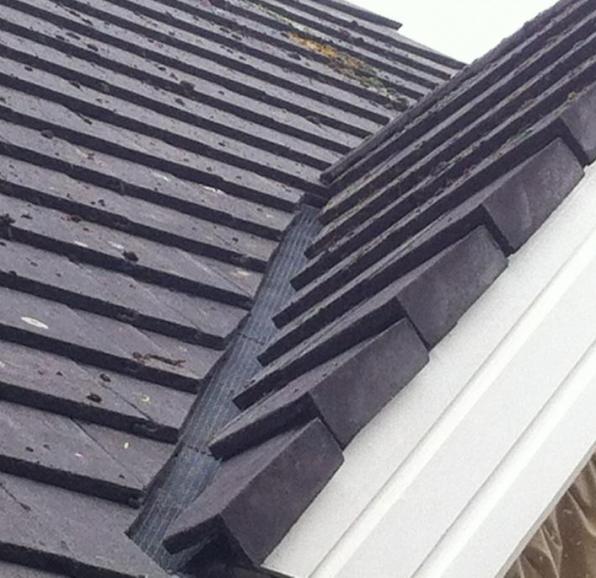 Nieuwe zinken goot & kilgoot voorzien van gaas