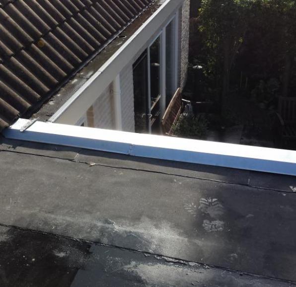 Dakwerk garage en uitbouw