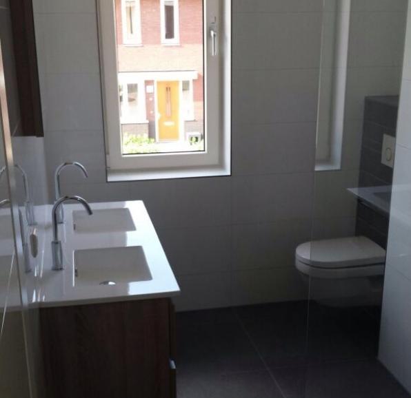 Nieuwbouwwoning Badkamer + Toilet